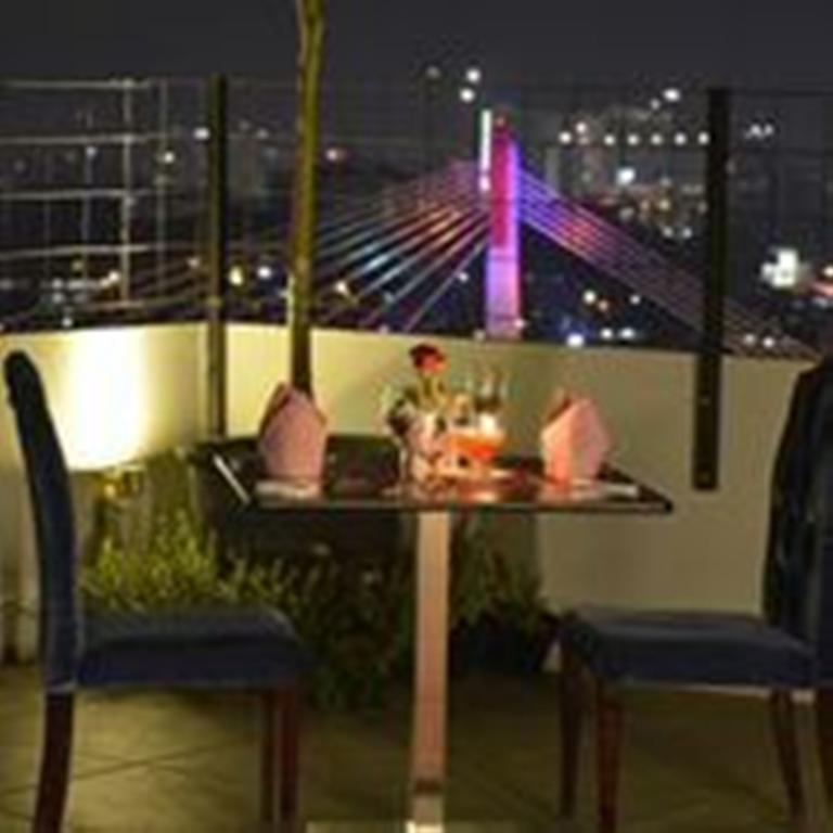 Serela Cihampelas By Kagum Hotels Bandung Exteriér fotografie