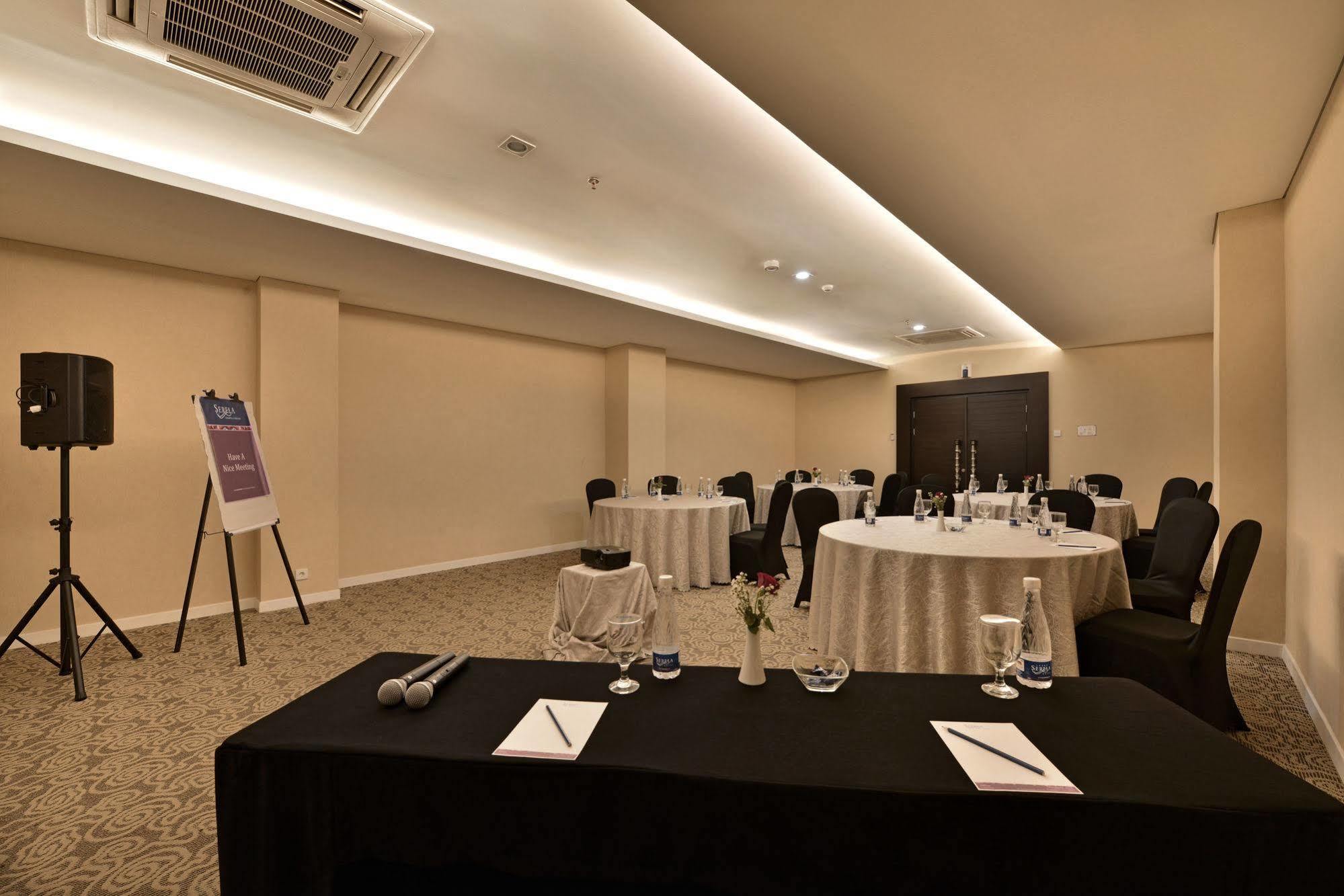 Serela Cihampelas By Kagum Hotels Bandung Exteriér fotografie