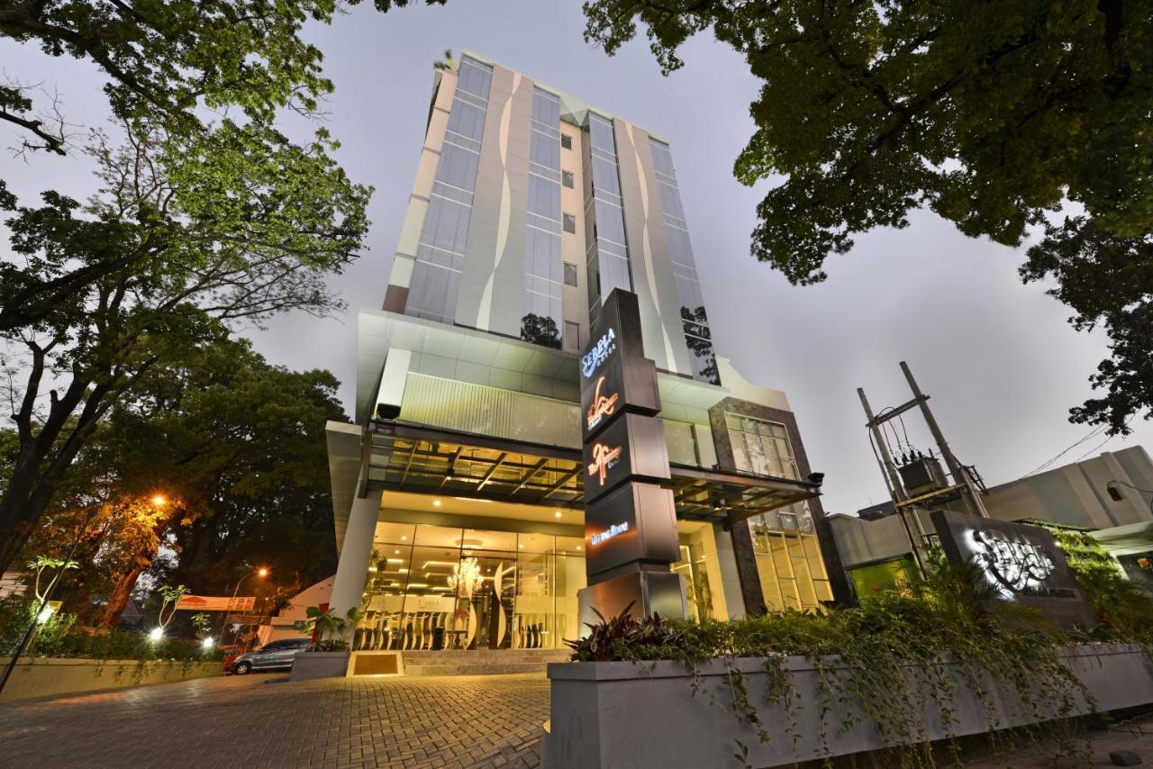 Serela Cihampelas By Kagum Hotels Bandung Exteriér fotografie